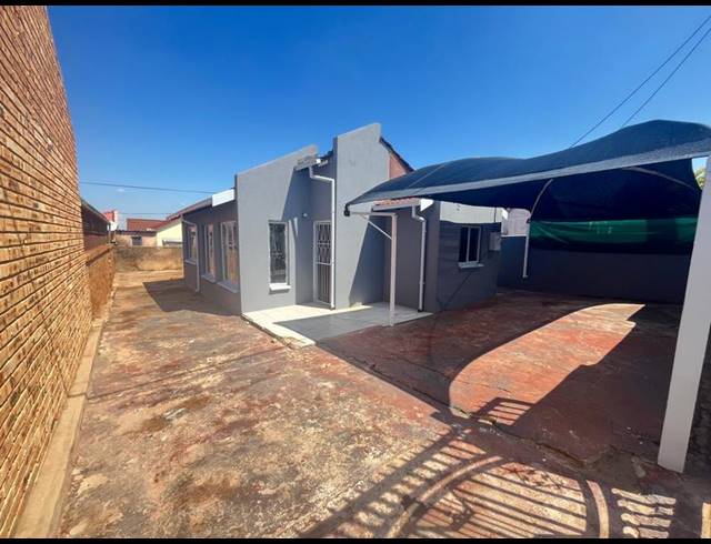 3 BEDROOM PROPERTY TO RENT IN SOSHANGUVE UU